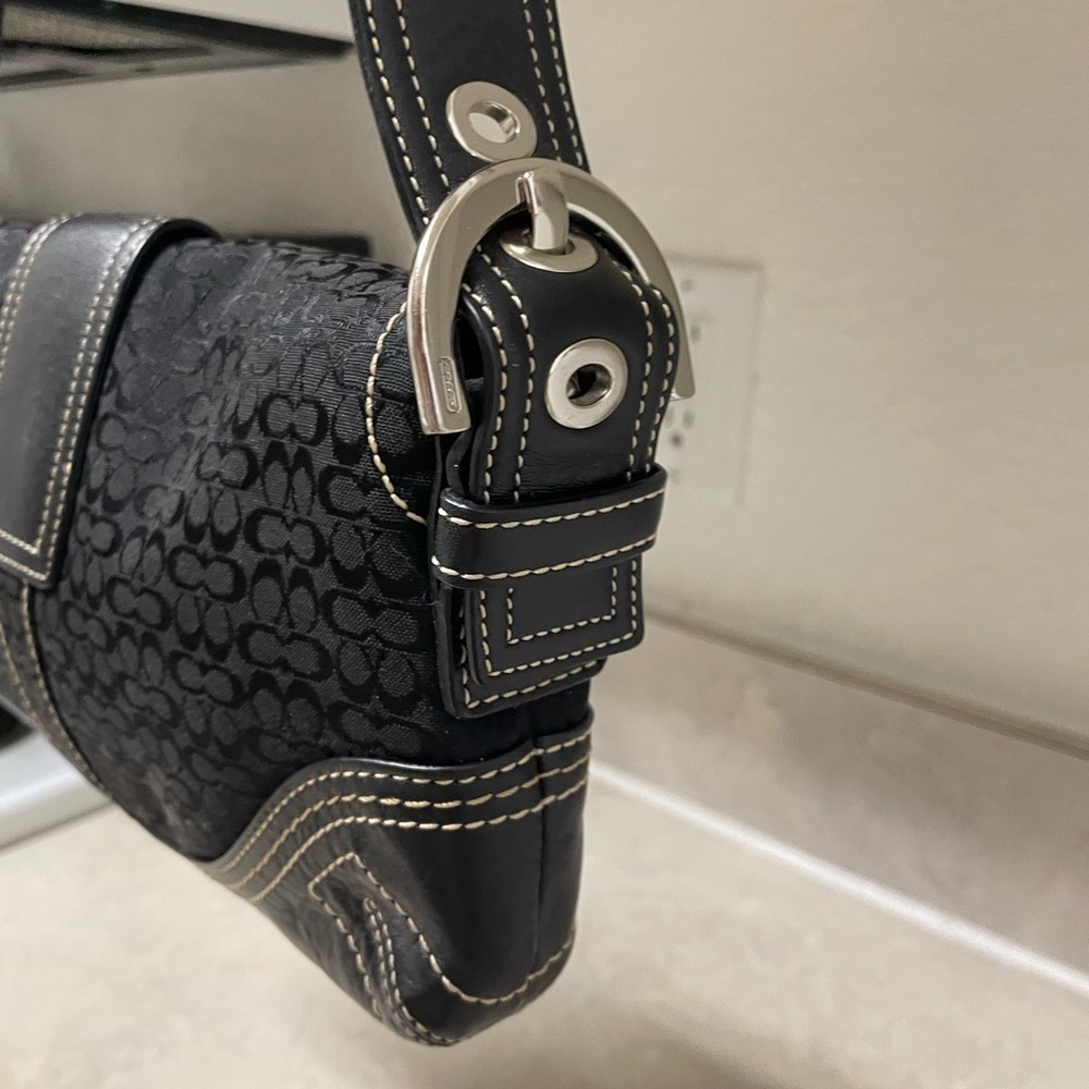 Vintage 2005 Coach Black Shoulder Bag with Silver Accents - Picture 7 of 13